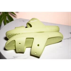 Crocs Classic Sandals Slides Lime Zest Green Men Size 12 / Women Size 14 NWOT